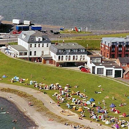 Strandhotel Dagebuell Direkt An Der Nordsee Exterior photo